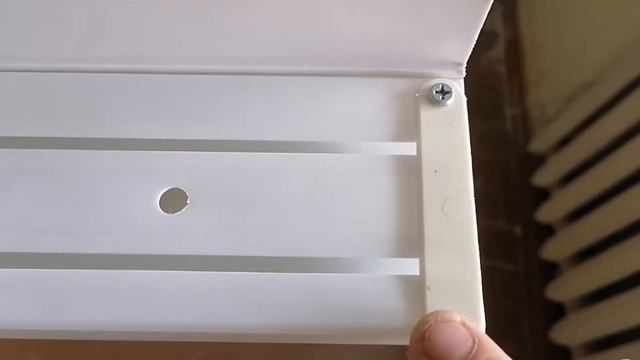 Потолочный карниз. Самодельный фиксатор крючков-прищепок. смотреть онлайн