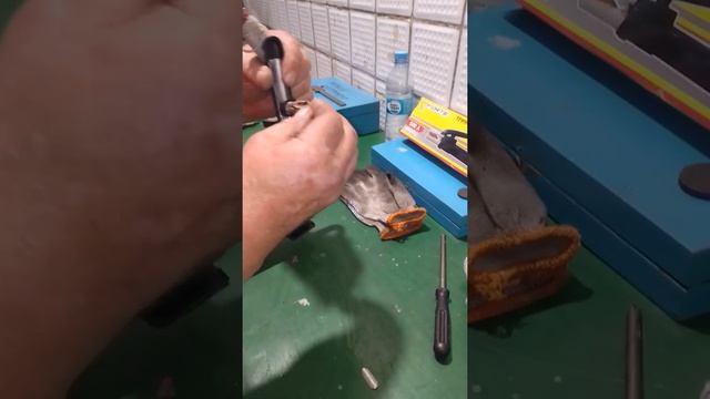 ЗАМЕНА СВАРОЧНОГО ДЕРЖАТЕЛЯ ЭЛЕКТРОДОВ