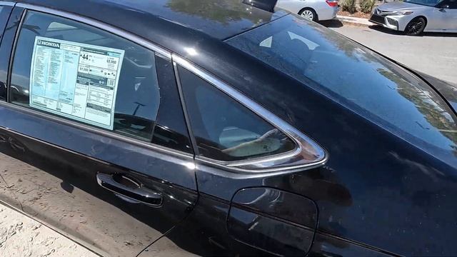 Новый Honda Accord за $40K! Дорогой, надежный и скучный