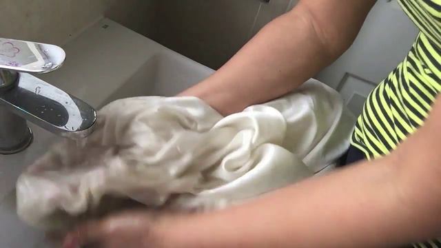 How To Clean Blood On Silk Bed Sheet смотреть онлайн