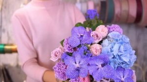 Создание букета с орхидеей Ванда и гортензией