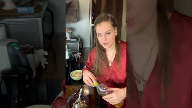 И грибочки решила открыть