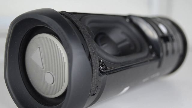 Колонка JBL FLIP 5 LFM 60% Bass Test РЕАКЦИЯ НА ПЕСНИ БАМ смотреть онлайн