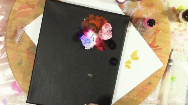 Painting on a Dark Surface with Alcohol Inks смотреть онлайн