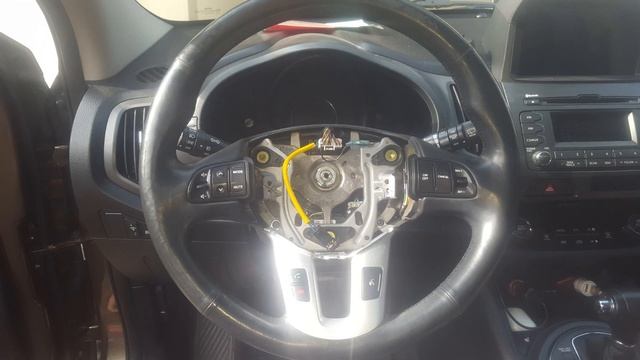 Kia Sportage R 2012 Clock spring- 기아 스포티지 R 클럭 스프링 교체 смотреть онлайн