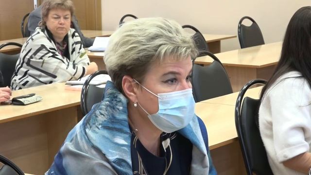 В администрации города обсудили ситуацию с заболеваемостью COVID-19 смотреть онлайн