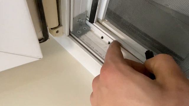 Как заменить УПЛОТНИТЕЛЬ на ОКНЕ самостоятельно меняем РЕЗИНКУ на ОКНАХ (смотреть до конца) #совет смотреть онлайн