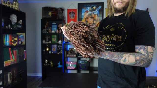 NEW FIREBOLT Broomstick by Cinereplicas | Unboxing and Review смотреть онлайн