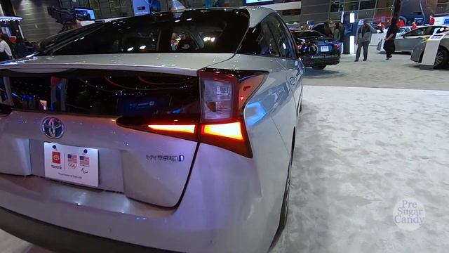 2020 Toyota Prius - Exterior and Interior Walkaround - 2020 Auto Show смотреть онлайн