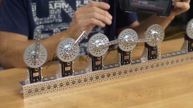 Understanding Servo Gearbox Rotation - With Kyle смотреть онлайн