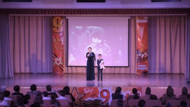 Фестиваль военно-патриотической песни «СИНИЙ ПЛАТОЧЕК - 2022» в 5-ых и 6-ых классах. смотреть онлайн