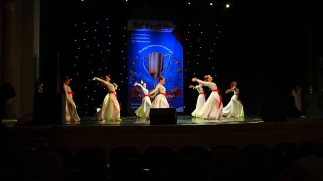 "Белый танец" Танцевальная студия " Эдельвейс" смотреть онлайн