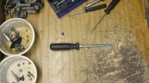 УСТАНОВКА ДРОССЕЛЬНЫХ ЗАСЛОНОК КАРБЮРАТОРА К-151