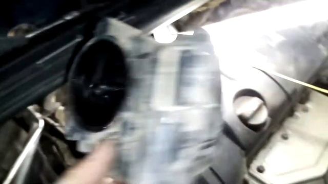 Как снять и почистить дроссельную заслонку Peugeot 308