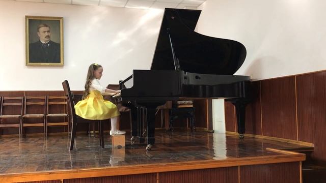 Украинский танец А.Коломиец Белгородская Альбина 7 лет 1 кл смотреть онлайн