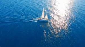 Футаж. ПАРУСНИК В МОРЕ -2