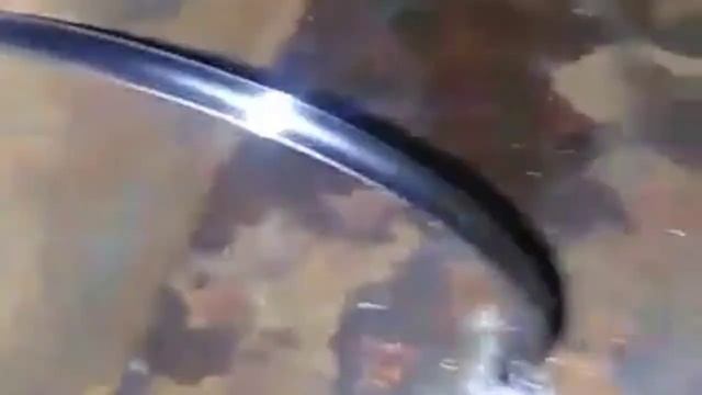 Рождение проволоки 4 мм из свинца.Birth of 4 mm lead wire. смотреть онлайн