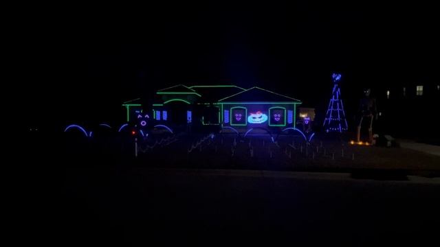 Halloween 2023 Light Show - Monster Mash смотреть онлайн