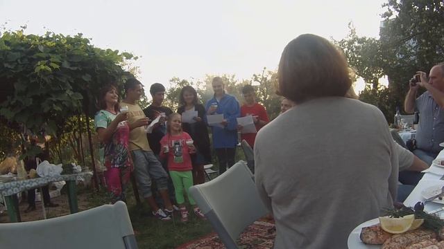 Песенка детей, внуков и правнуков!Мило!Бабушка рядышком с дедушкой! смотреть онлайн