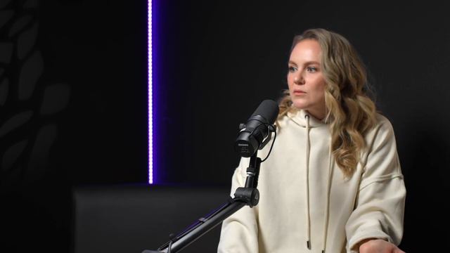 "Об чем речь?"- наш первый подкаст, Аксинья и Моллер, часть 1. смотреть онлайн