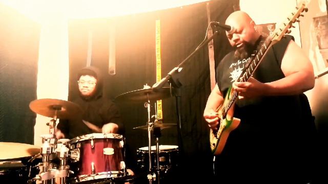 Schecter Reaper 6 With Railhammer Chisel Pickups And Yamaha Stage Custom Birch..Sun N Eye