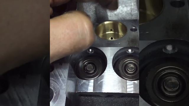 VW 1.9 TDi как отремонтировали гнезда форсунок (насос форсунка)1.9TDi how to repair injector socket смотреть онлайн