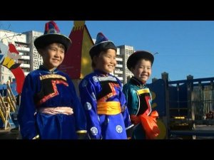 Дүүжэн-даажан - Качели - Мүнгэн хонхонууд