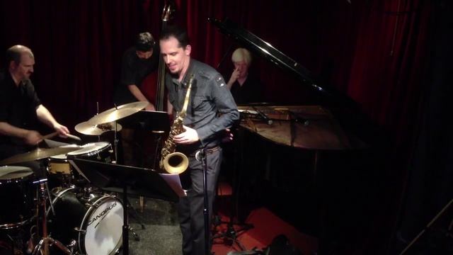Rogerio Boccato Quarteto - "Clube da Esquina No. 2" (Milton Nascimento) / "Tango" (Egberto Gismonti смотреть онлайн