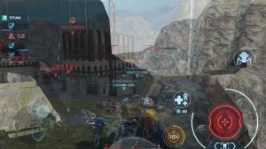 смешной робот шар толкает игроков в воду.MOV