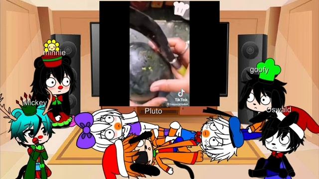 Mickey mouse and his friends react to watermelon slicing смотреть онлайн