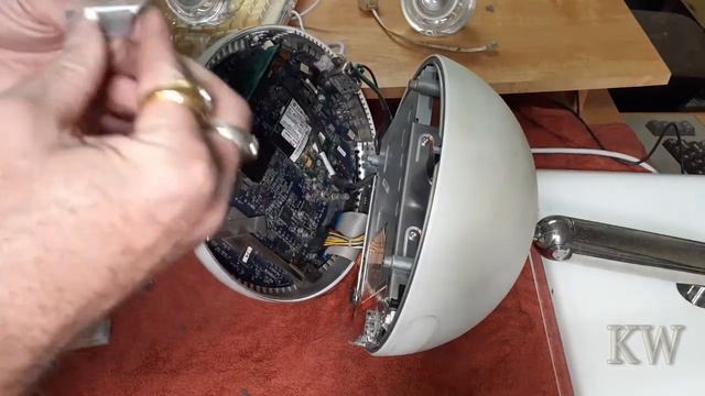 iMac G4 Sunflower Pram Battery смотреть онлайн