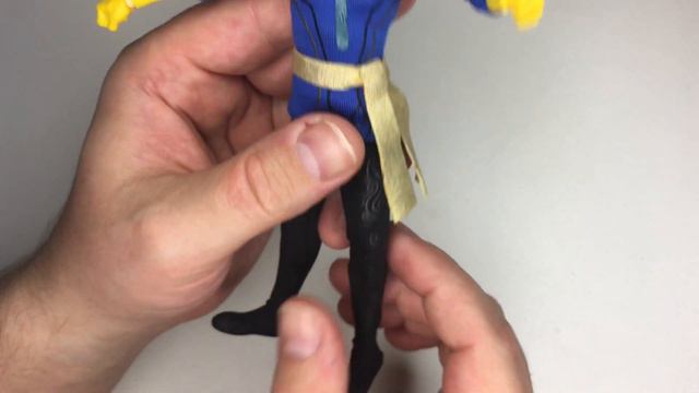 MEZCO ONE:12 Doctor Strange смотреть онлайн