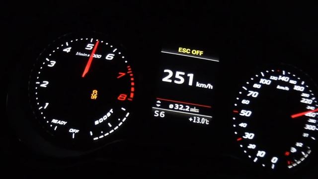 2017 Audi S3 Vs. Audi RS3 - Acceleration Sound 0-100, 0-250 Km/h | APEX