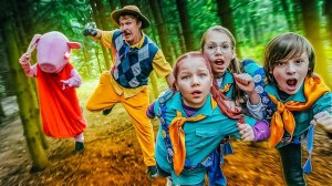 СКАУТЫ ПРОТИВ ВОЖАТОГО ПРИВЕТ СОСЕДА! ПИГГИ НАПАЛА на ЛАГЕРЬ скаутов!