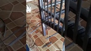 Способ крепления ротанга на железный каркас