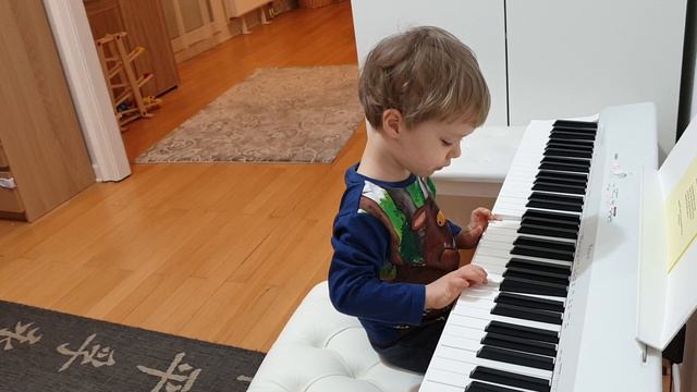 4yo singing and playing Little Donkey смотреть онлайн