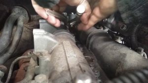 снятие форсунок3 .  ивеко дейли 4. removal of Komon rail Bosch Iveco daily injectors on a big run