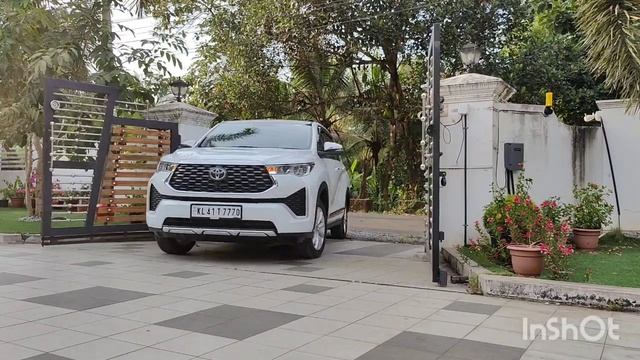 Toyota Innova HyCross Hybrid VX 2023 (Platinum Perl White) смотреть онлайн