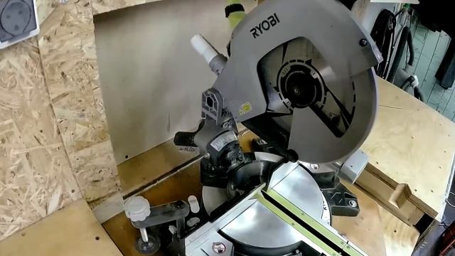 Торцовочная пила RYOBI EMS 254L. Обзор.