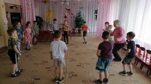 Музыкальное занятие в подготовительной группе. Ритмическая разминка "Весна идет"