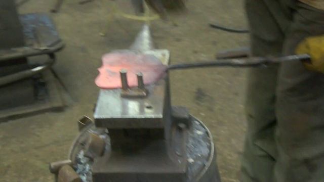 Кованые изделия. Кузни Москвы. Молотки. смотреть онлайн