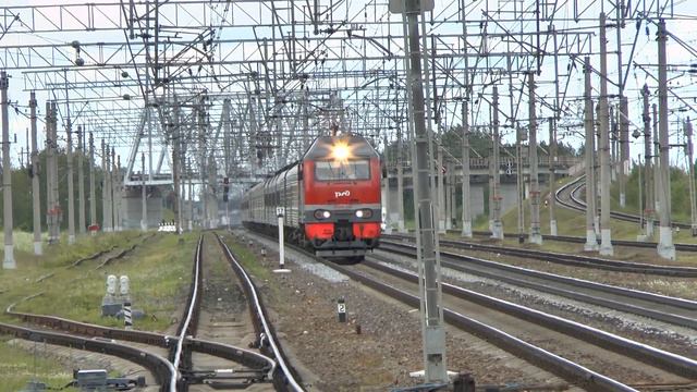 Электровоз ЭП2к-225 с пассажирским смотреть онлайн