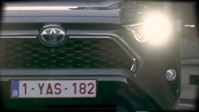 Обновленная Toyota RAV4 2022 что изменилось в популярном кроссовере? смотреть онлайн