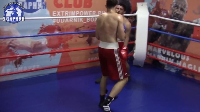 Унижал соперника весь бой и жестко поплатился. Вспоминаем полный треш в ринге смотреть онлайн