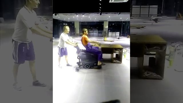 Мойка полов в АТБ