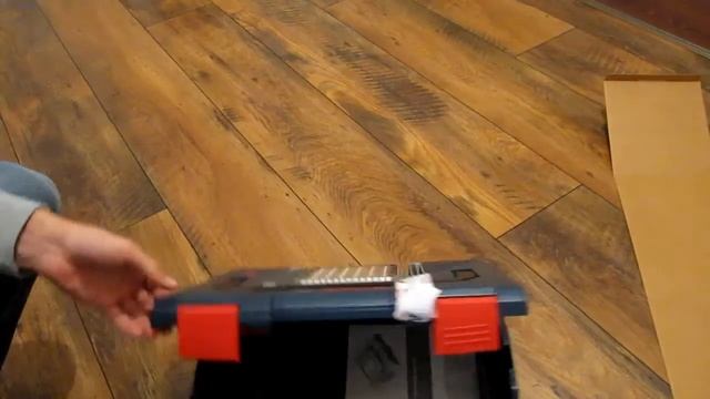 Unpacking / unboxing Cordless Torch Bosch GLI PortaLED 136 Professional 0601446100 смотреть онлайн