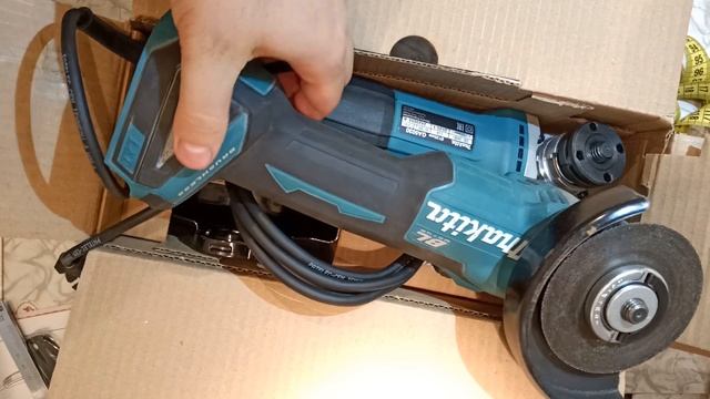 Makita GA5030X3 у какой болгарки самый тонкий хват РУЧКА 56-57мми и как не купить подделку смотреть онлайн