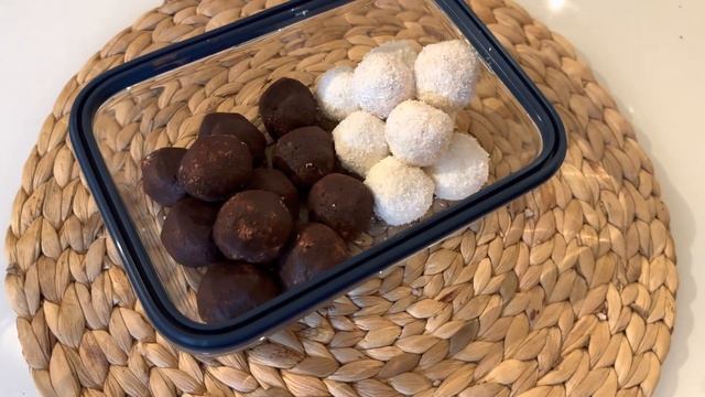 НИЗКОКАЛОРИЙНЫЕ ДЕСЕРТЫ | ЕШЬ И ХУДЕЙ | пп яблочные кексы | творожные конфеты | пп кекс из творога смотреть онлайн