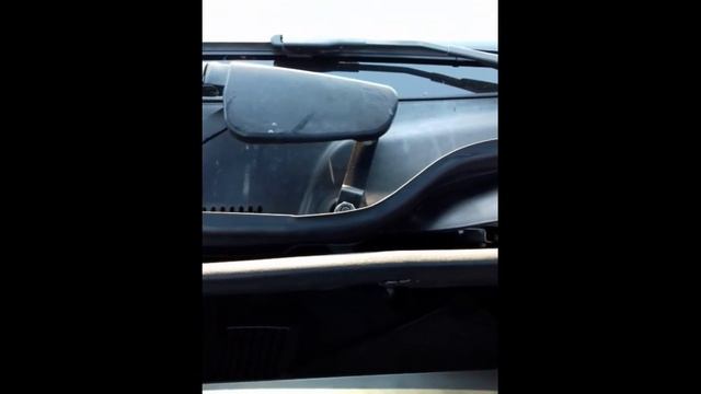 Чиним неработающие дворники лобового стекла Mercedes-Benz GL 350, смотреть онлайн