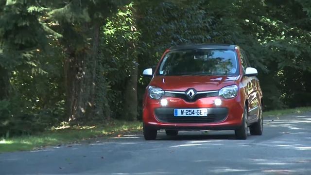 Essai Renault Twingo SCe 70ch Zen смотреть онлайн